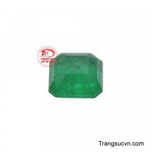 Vẻ đẹp của nó nằm ở khả năng biến hóa, từ một viên đá thô sơ đến một kiệt tác trang sức, thể hiện sự tài hoa và óc sáng tạo không giới hạn của con người.