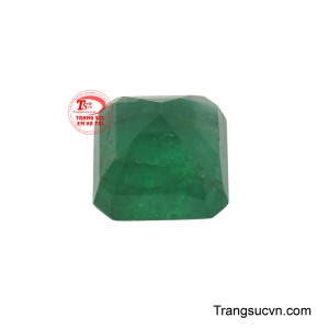Emerald chính là viên đá hộ mệnh, mang đến may mắn và sự ổn định cho cuộc sống.