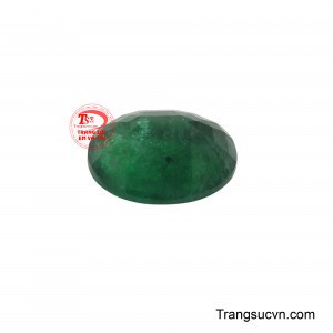 Sự kết hợp giữa màu sắc sống động và cấu trúc tự nhiên độc đáo tạo nên một sức hút không thể cưỡng lại, biến viên đá thành một điểm nhấn sang trọng và tinh tế cho bất kỳ món trang sức nào, tôn vinh đẳng cấp và gu thẩm mỹ của người sở hữu.