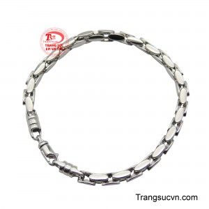 Lắc tay nam ý vàng trắng 18K là một món trang sức tinh tế và hiện đại, thể hiện sự sang trọng của phái mạnh.