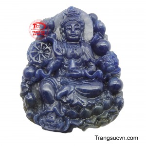 Tông màu xanh sâu lắng của Sapphire hòa quyện cùng hình ảnh Quan Âm mang đến cảm giác thư thái, gột rửa những lo toan trong tâm trí.