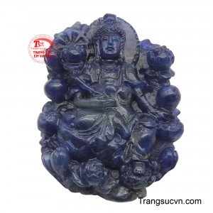 Hình tượng Bồ Tát Quan Âm được khắc họa tinh xảo, thể hiện thần thái an nhiên, tự tại, với những đường nét mềm mại và uyển chuyển. 