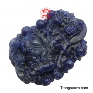Màu xanh lam đặc trưng của sapphire mang lại vẻ đẹp sang trọng, huyền bí và tràn đầy năng lượng tích cực.