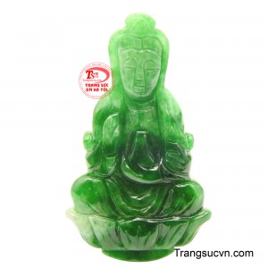 Mặt dây Ngọc Phật Quan Âm là một biểu tượng thiêng liêng, mang vẻ đẹp tinh khiết và lòng từ bi vô lượng.