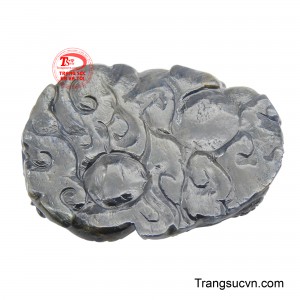 Mặt dây rồng Sapphire có thể bọc vàng, bọc bạc để làm mặt dây đeo.