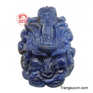 Màu xanh đậm của Sapphire không chỉ mang lại vẻ sang trọng, quý phái mà còn thể hiện sự bền vững và kiên định.