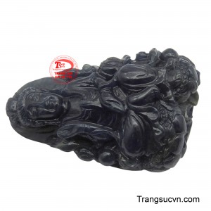 Đeo mặt dây Quan Âm không chỉ là cách để thể hiện niềm tin vào lòng từ bi, mà còn giúp người sở hữu cảm thấy được che chở, bình an và tâm hồn thanh thản.