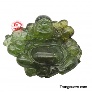 Hình ảnh Phật Di Lặc được biết đến với nụ cười tươi tắn và tướng bụng bự, tượng trưng cho sự an lạc, niềm vui và sự hài lòng.