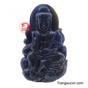 Mặt Phật Quan Âm Sapphire tự nhiên là một tác phẩm trang sức tâm linh đầy giá trị.