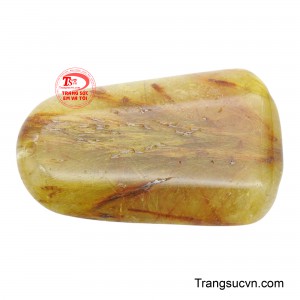 Sở hữu mặt đá này không chỉ là một món trang sức giá trị mà còn là một lá bùa hộ mệnh, giúp người đeo luôn có được sự bảo vệ và an lạc trong cuộc sống.