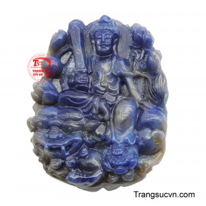 Hình ảnh Ngài với thanh kiếm trí tuệ vung lên, ngài sẵn sàng cắt đứt mọi vô minh và phiền não, mang lại ánh sáng cho tâm hồn.