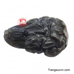 Đeo mặt đá này, bạn sẽ luôn cảm thấy có một sức mạnh tinh thần bảo vệ, giúp tâm hồn thanh thản và vượt qua mọi thử thách trong cuộc sống.