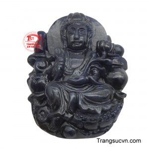 Hình ảnh tay Ngài cầm bông sen tượng trưng cho lòng từ bi, sự thanh tịnh, trí tuệ và khả năng vượt qua khó khăn, gian khổ.