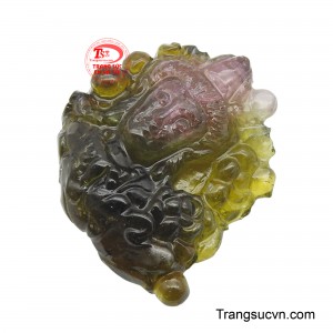 Đây là một món bảo vật tâm linh quý giá, giúp người đeo luôn giữ tâm thái bình an và hướng thiện trong cuộc sống. 