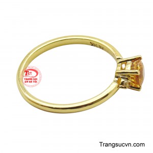 Đây không chỉ là một món trang sức, mà còn là một tuyên ngôn về phong cách cá nhân, thể hiện sự nữ tính và tinh tế của phái đẹp.