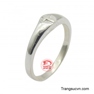 Nhẫn Khấn trọn đời nữ tu là một vật phẩm thiêng liêng, biểu tượng cho sự dâng hiến trọn vẹn cuộc đời cho Thiên Chúa.