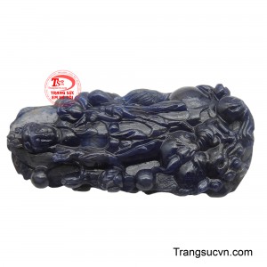 Mang theo mặt đá này, người sở hữu không chỉ thể hiện niềm tin sâu sắc vào Phật pháp mà còn cầu mong sự bảo vệ, may mắn và những điều tốt lành trong cuộc sống.
