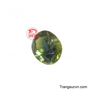 Sở hữu viên sapphire mệnh Mộc giúp người đeo cảm thấy tràn đầy sức sống, tăng cường sự sáng tạo và khả năng thích nghi với mọi hoàn cảnh. 