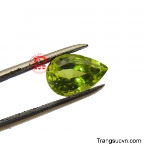 Viên đá này không chỉ giúp cân bằng cảm xúc, mang lại sự bình yên trong tâm hồn mà còn thu hút tài lộc và sự thịnh vượng.