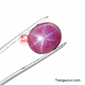 Viên Ruby sao tỏa sáng là một kiệt tác tự nhiên, sở hữu vẻ đẹp mê hoặc và huyền bí. 