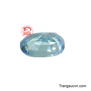 Viên đá này mang vẻ đẹp lấp lánh với nhiều màu sắc rực rỡ, từ xanh lam biếc của biển cả cho đến sắc vàng ấm áp của ánh nắng, mỗi màu sắc đều ẩn chứa một ý nghĩa riêng. 