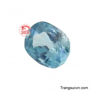 Zircon được cho là có khả năng mang lại sự tự tin, trí tuệ và sự an yên trong tâm hồn cho người đeo.
