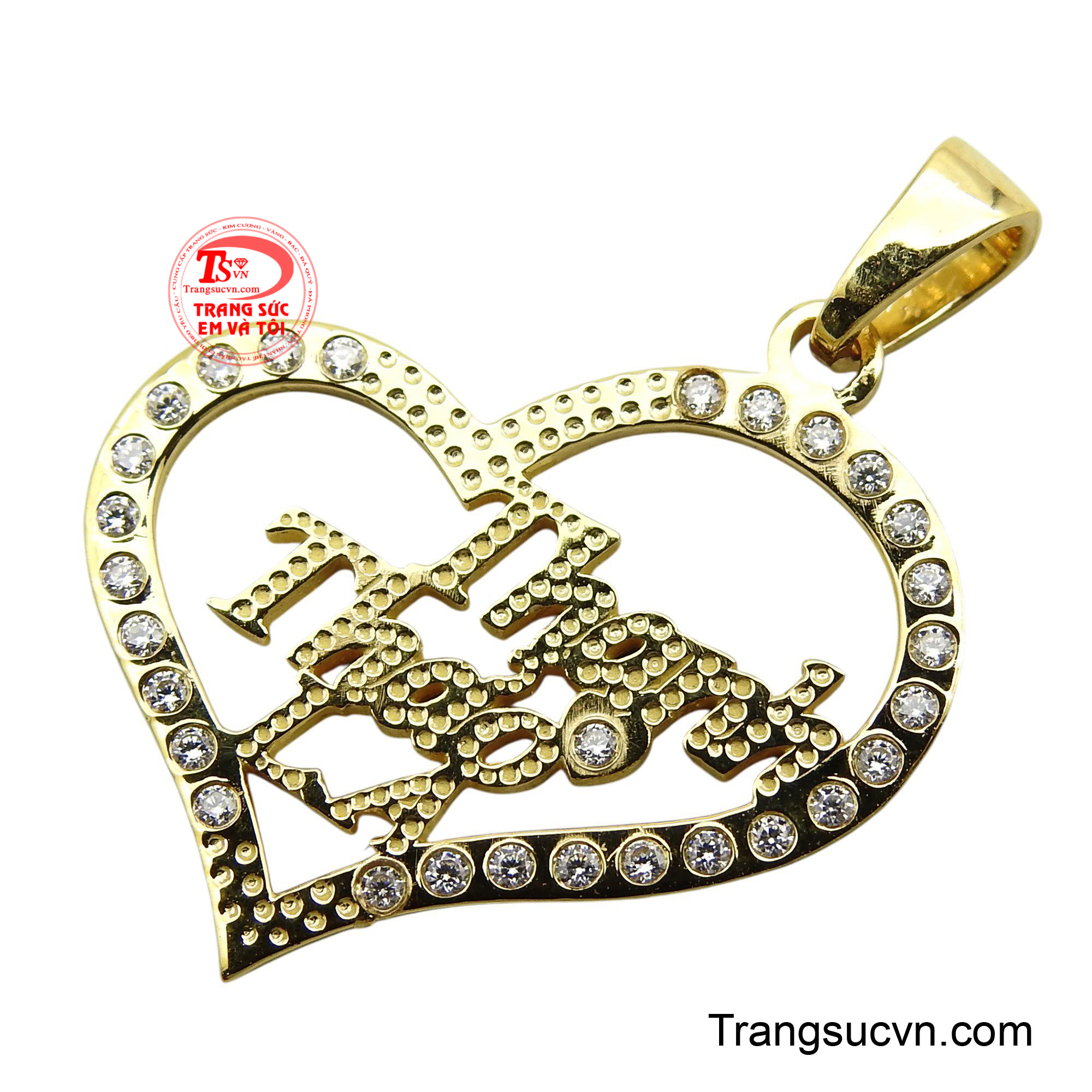Hình trái tim vàng 18K không chỉ là biểu tượng của tình yêu, mà còn là nơi lưu giữ những khoảnh khắc quý giá.