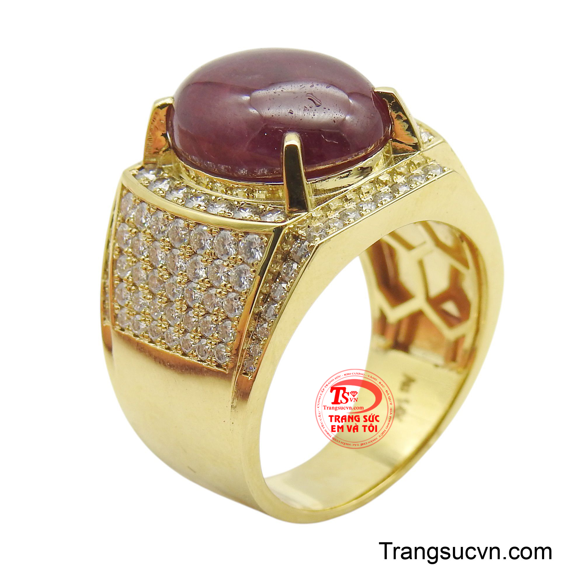 Nhẫn nam Ruby vàng 14K đẹp là biểu tượng của sự quyền lực và khí chất mạnh mẽ.