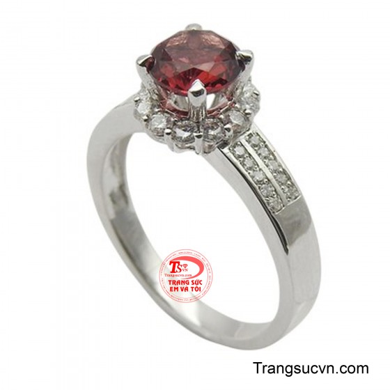 Nhẫn nữ vàng 14K gắn đá Garnet