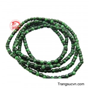 Chuỗi tay ngọc thiên nhiên đẹp là một tác phẩm trang sức quý giá được chế tác từ Ngọc Jadeit tự nhiên, nổi bật với màu xanh lục bảo đậm đà và cuốn hút. 