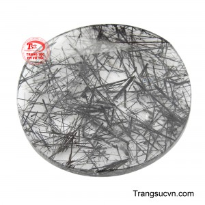 Trong phong thủy, nó là viên đá dành cho những người cần sự quyết đoán, giúp chủ nhân loại bỏ sự trì hoãn và thúc đẩy hành động một cách mạnh mẽ.