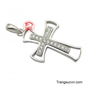 Đây không chỉ là một món đồ phụ kiện mà còn là biểu trưng của niềm tin vững chãi, một vật phẩm linh thiêng mang lại sự chở che và hy vọng cho những người sở hữu nó.