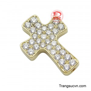 Món trang sức không chỉ là biểu tượng của đức tin, của sự hy sinh và lòng kiên định, mà còn thể hiện một phong cách tinh tế, bản lĩnh.