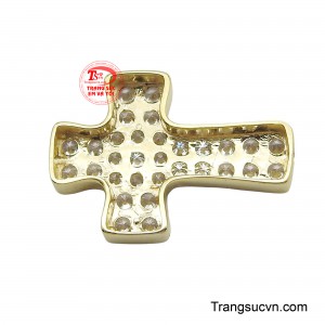 Đây là lời nhắc nhở rằng, dù ở đâu, ta cũng luôn được che chở và dẫn lối bởi niềm tin bất diệt.