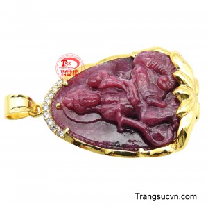 Đây không chỉ là một món trang sức làm đẹp, mà còn là một vật phẩm hộ mệnh mang lại bình an, may mắn và trí tuệ cho những người tuổi Thìn.