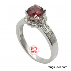 Nhẫn nữ vàng 14K gắn đá Garnet