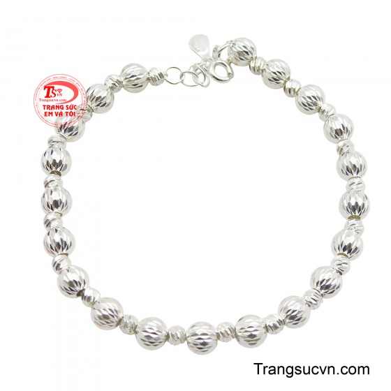 Lắc bạc bi trẻ trung
