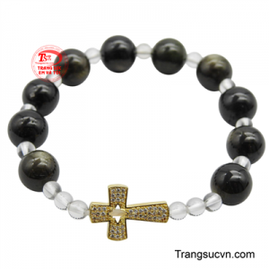 Chuỗi Sapphire mix thánh giá vàng 10K là sự kết hợp hài hòa giữa năng lượng đá quý và biểu tượng đức tin.