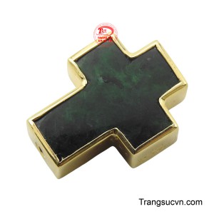 Đây là món trang sức linh thiêng, thể hiện niềm tin kính sâu sắc, đồng thời là phụ kiện thời trang quý phái. 