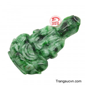 Đeo món trang sức này không chỉ là để làm đẹp, mà còn là để cảm nhận được sự che chở, nuôi dưỡng tâm hồn thiện lương và tìm thấy sự bình yên nội tại.