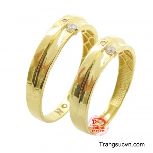 Cặp nhẫn cưới như một minh chứng để khẳng định lời hẹn ước và sự chung thủy vĩnh cửu của đôi lứa.