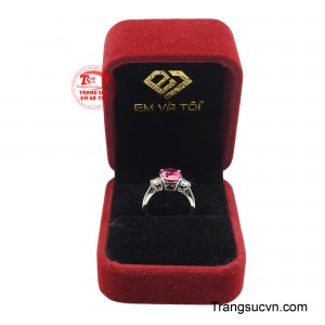 Sản phẩm được giao hàng toàn quốc.