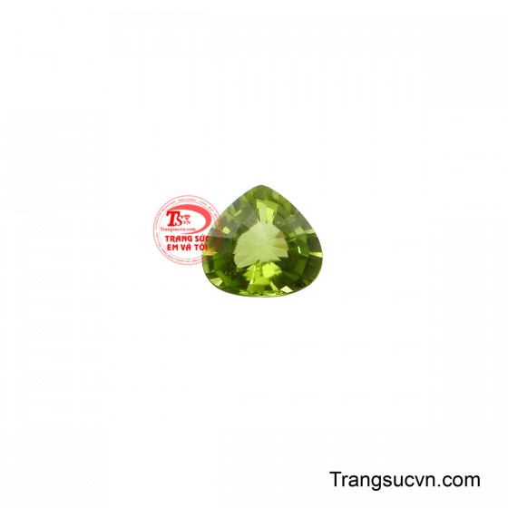 Viên đá cho người sinh tháng 8