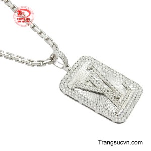 Nếu bạn đang muốn xây dựng phong cách thời trang cho bản thân thì lựa chọn bộ dây chuyền này là vô cùng phù hợp. 