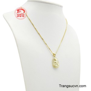 Người được Phổ Hiền Bồ Tát bảo hộ sẽ luôn được hóa giải vận hạn, giảm bớt tai ương, tăng cường sức khỏe và sự tập trung, đồng thời bảo vệ khỏi tà khí và mang lại sự thuận lợi trong sự nghiệp, cuộc sống.