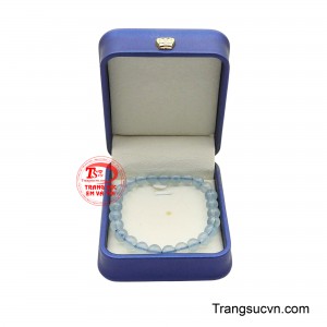 Đây là món phụ kiện lý tưởng cho người yêu vẻ đẹp tinh tế, hiện đại và muốn tạo dấu ấn khác biệt trên phong cách của mình.