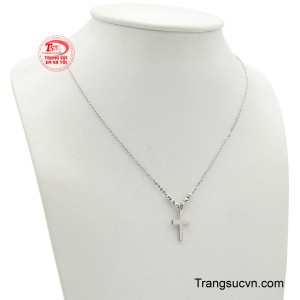 Mặt Thánh Giá được thiết kế tối giản nhưng vẫn toát lên vẻ trang nghiêm, gợi nhắc về sự hy sinh cao cả và tình yêu thương vô bờ bến.