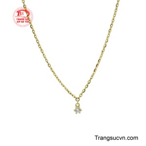 Chiếc lắc này hoàn hảo cho những cô nàng yêu thích sự thanh lịch, không phô trương nhưng vẫn muốn tạo ấn tượng sâu sắc.