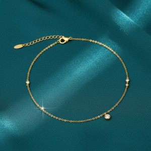 Lắc chân vàng 10k trẻ trung là biểu tượng hoàn hảo cho tinh thần tự do và năng động của phái đẹp.