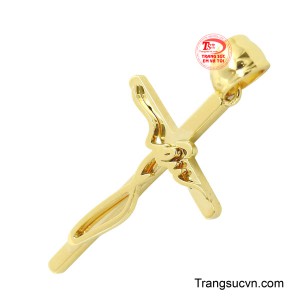 Thiết kế này không chỉ mang ý nghĩa thiêng liêng về sự hy sinh và tình yêu của Chúa Kitô mà còn thể hiện một cách nghệ thuật sự gắn kết không thể tách rời giữa Ngài và các tín hữu.